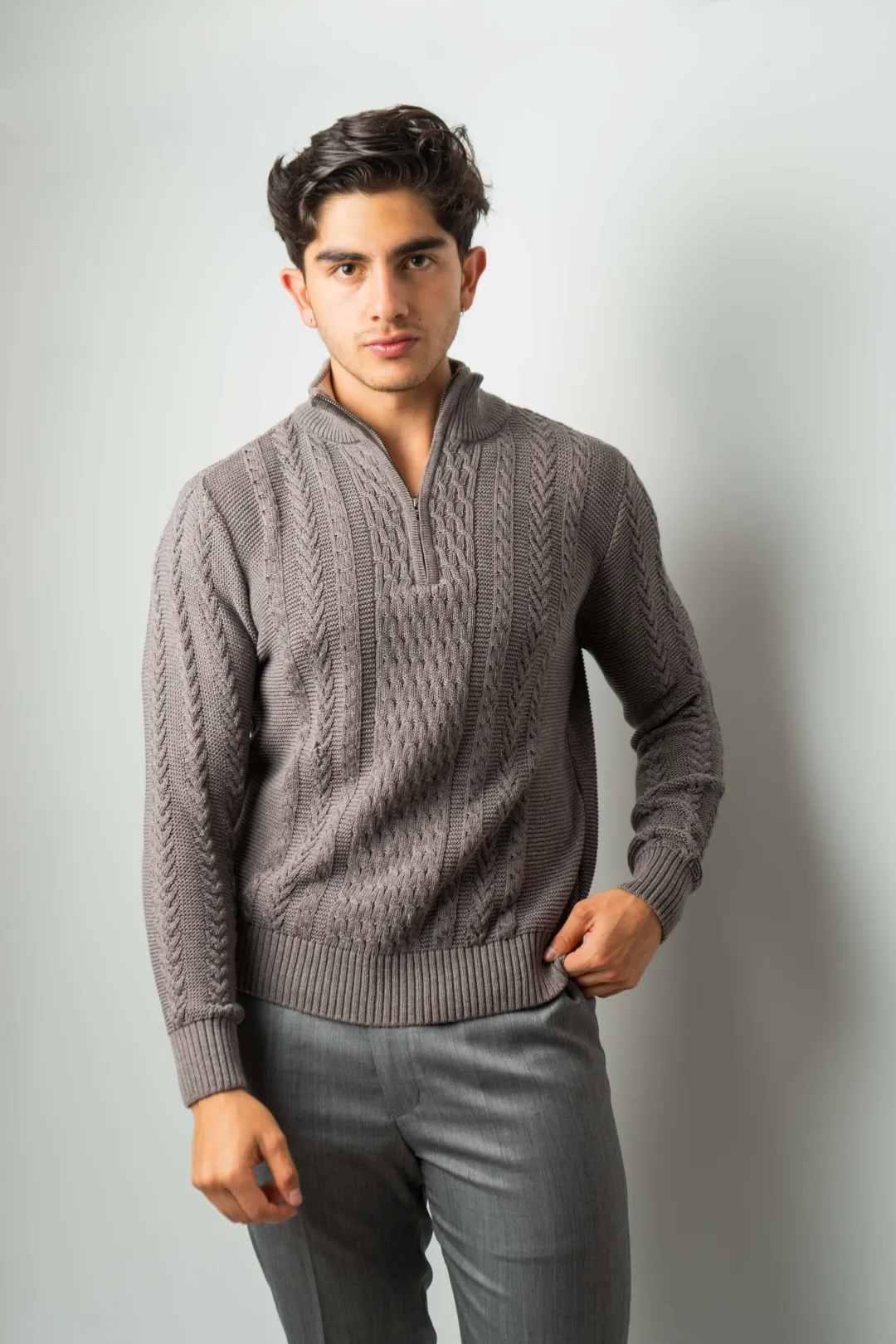 Sweater Cierre Medio