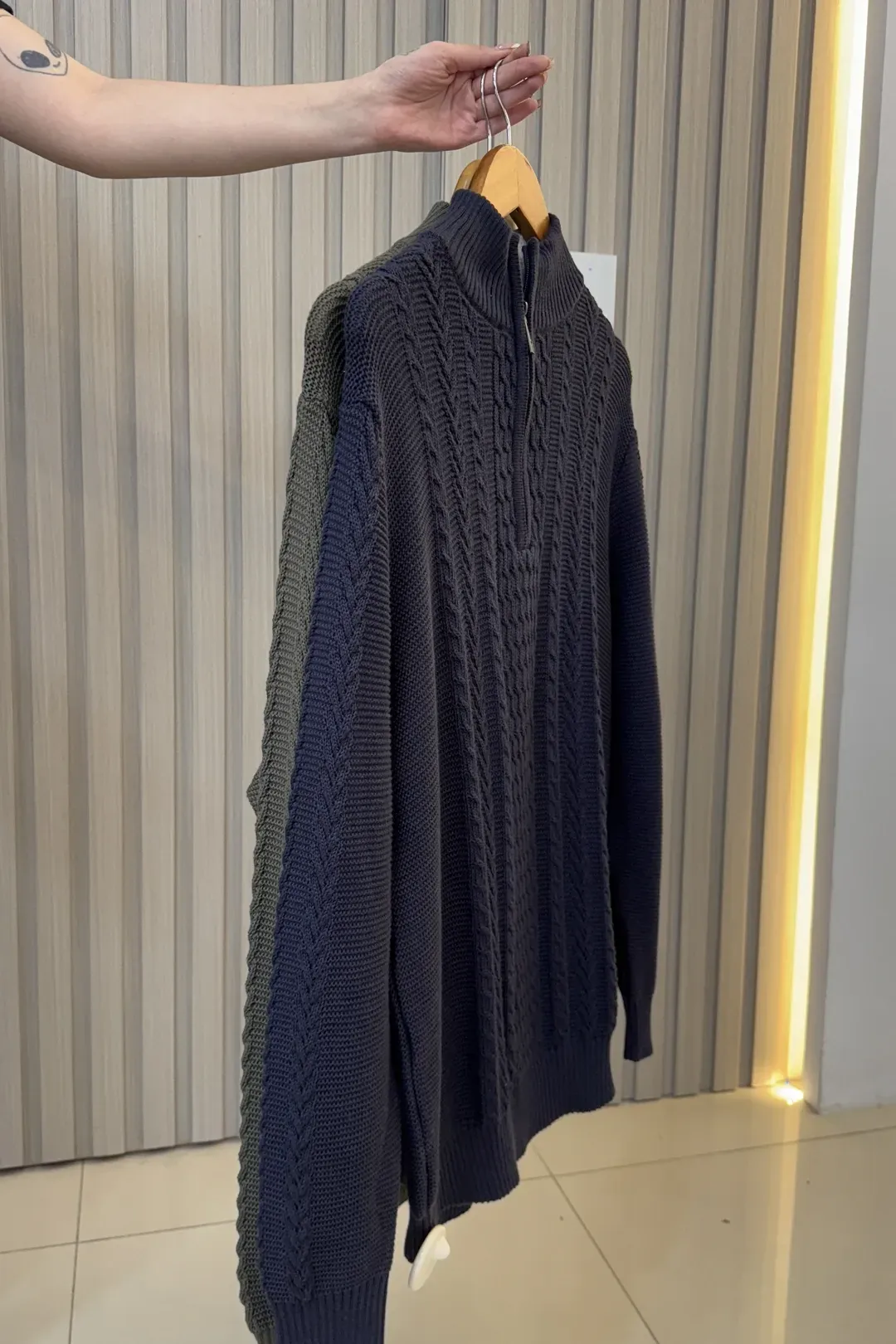 Sweater Cierre Medio